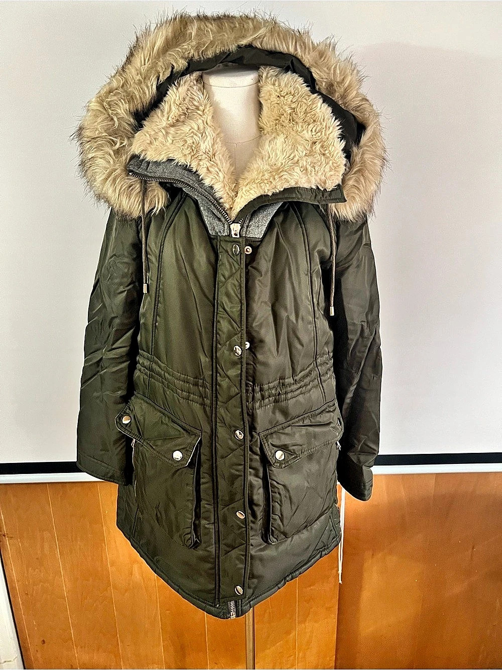 Zara Trafaluc Heavy Winter Women's Hooded Puffer Jacket Size Medium Olive Green